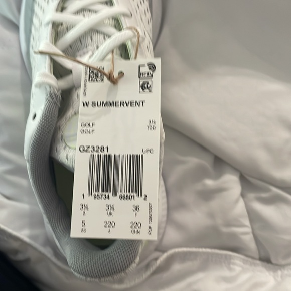 ADIDAS GOLF SHOE SIZE 5 women’s NWT - Picture 6 of 6
